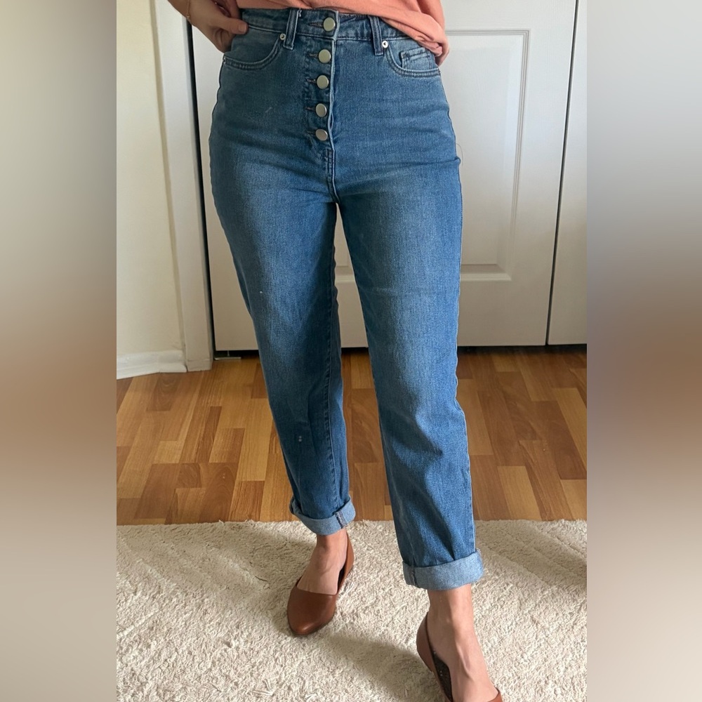 Abound High-Waisted “Mom” Jeans, size 25